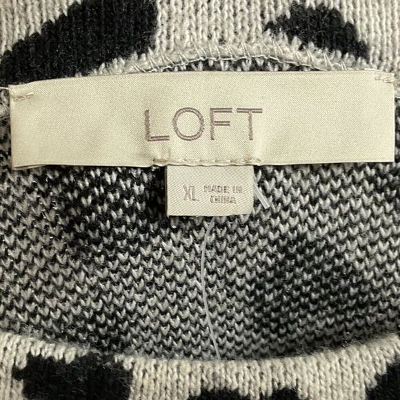 NWT LOFT Heart Mock Neck Sweater, XL, side vents, 41% Viscose/33% Nylon/26% Wool - Picture 10 of 12